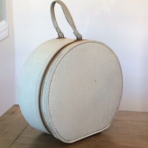 Vintage Hatbox/suitcase
